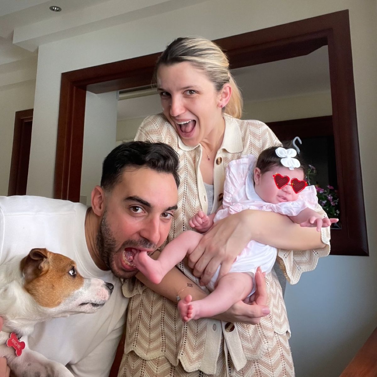 Η Ίλντα Κρόνι με τον σύζυγό της και την κόρη τους