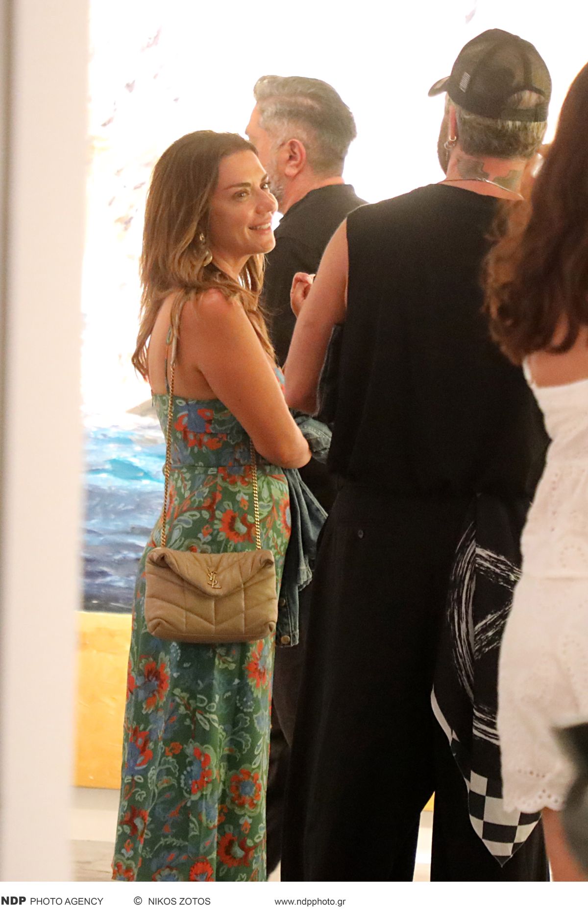 Η Βάσω Λασκαράκη και ο Λευτέρης Σουλτάτος στη Μύκονο με φίλο τους