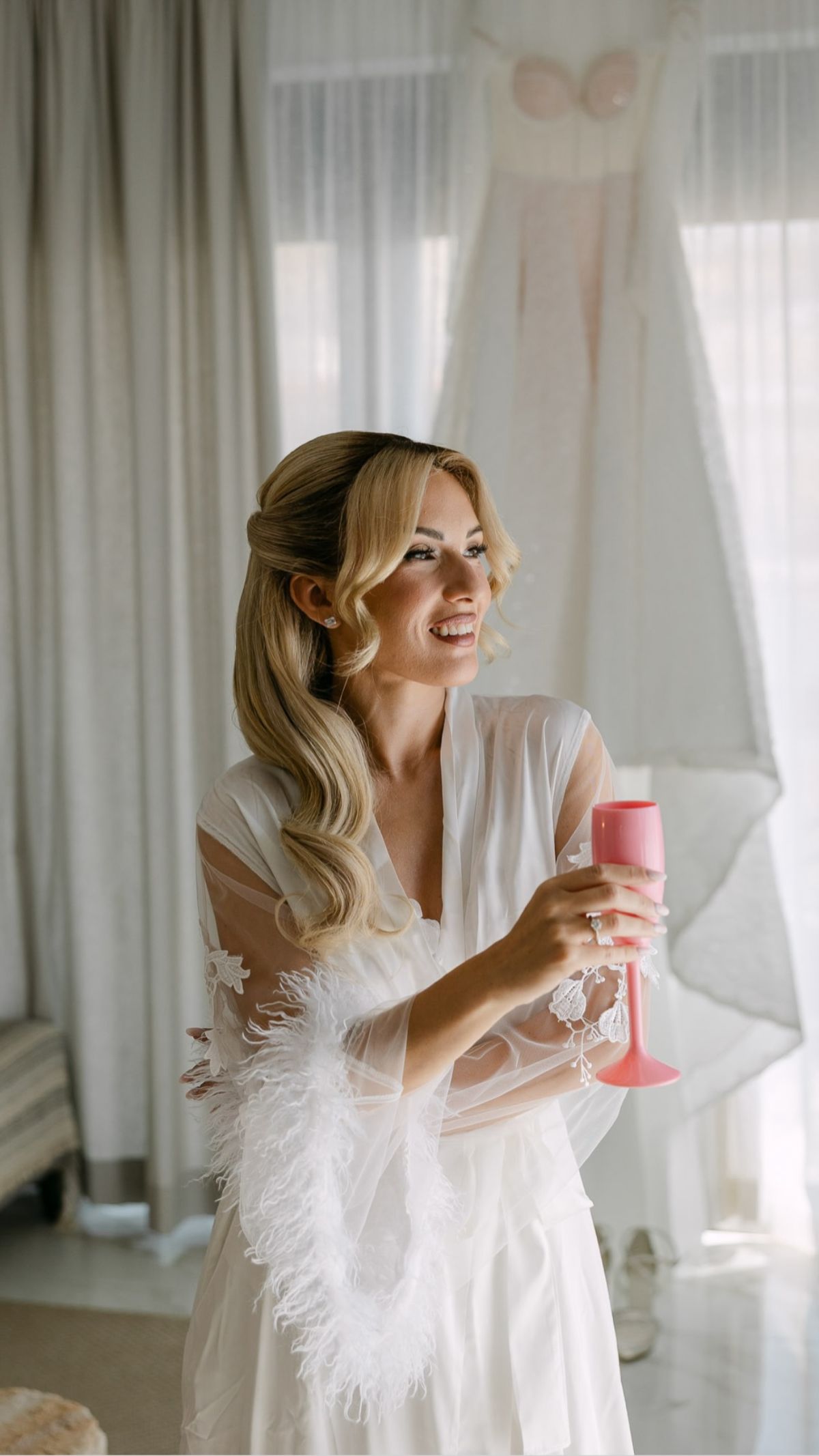 Ο γάμος της Μαρίας Θωμά και του Ian Holmes