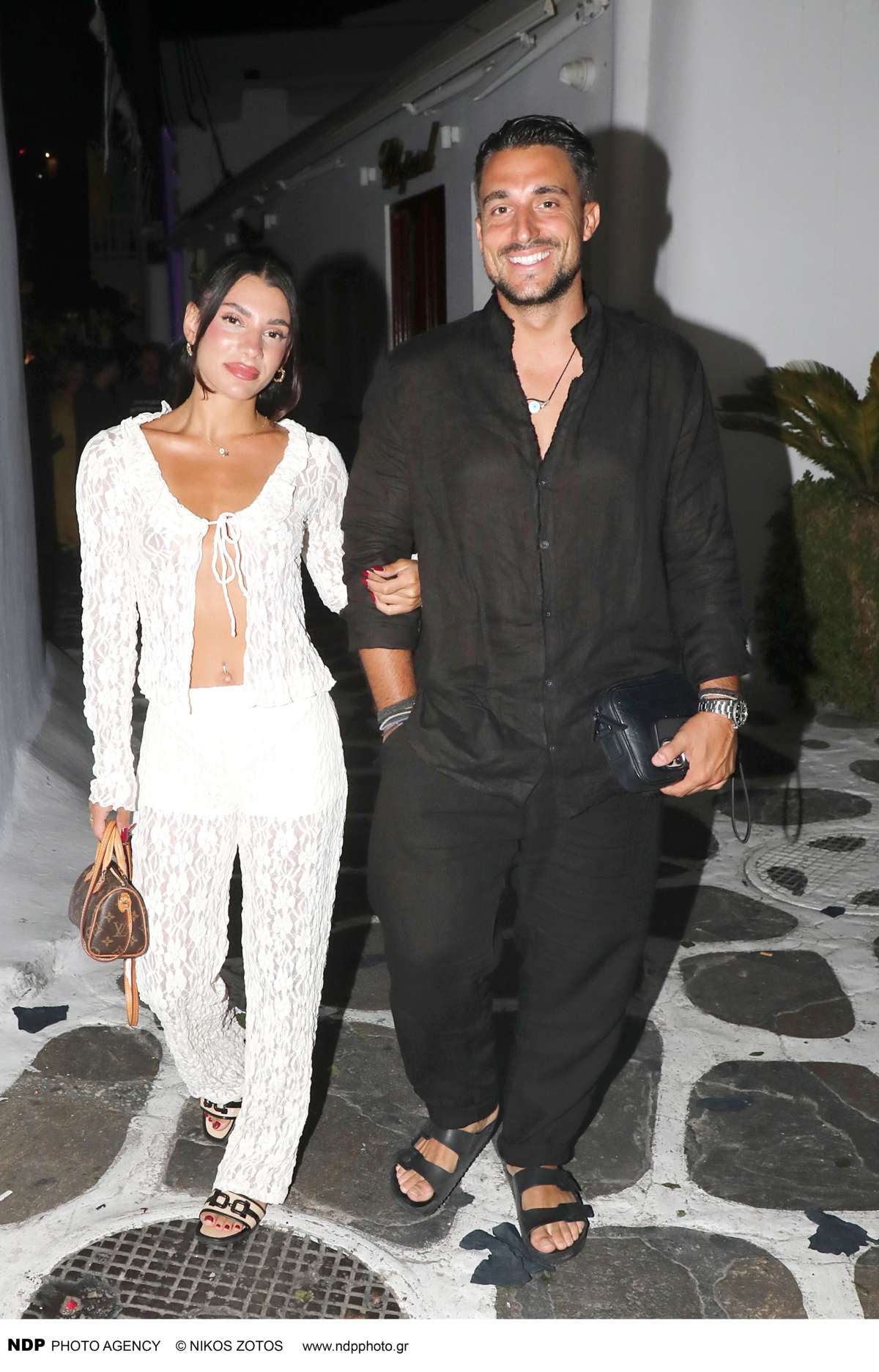 Η Μαριαλένα Ρουμελιώτη και ο Σάκης Κατσούλης στη Μύκονο