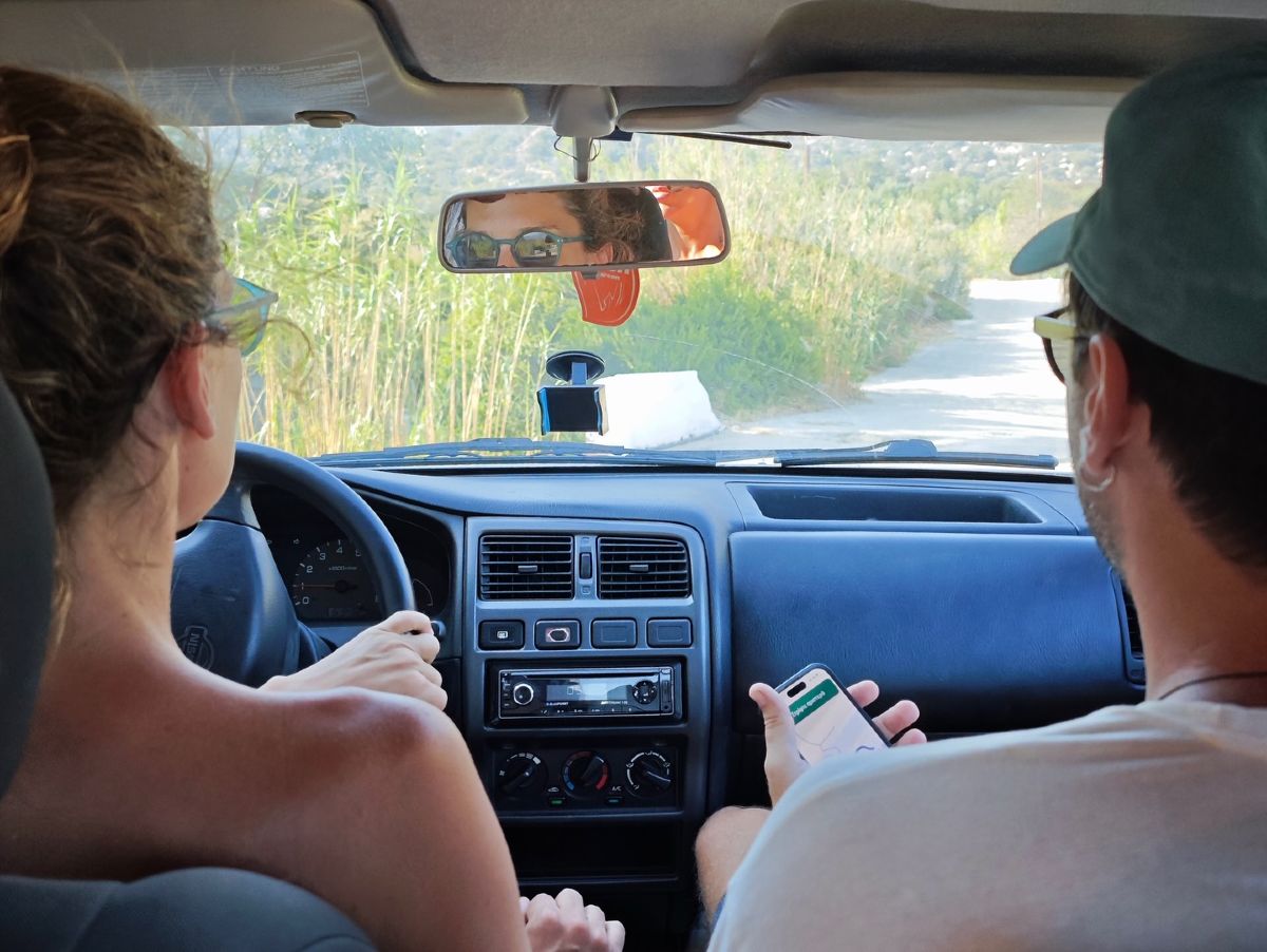 Η Ηλιάνα Μαυρομάτη στο αυτοκίνητο