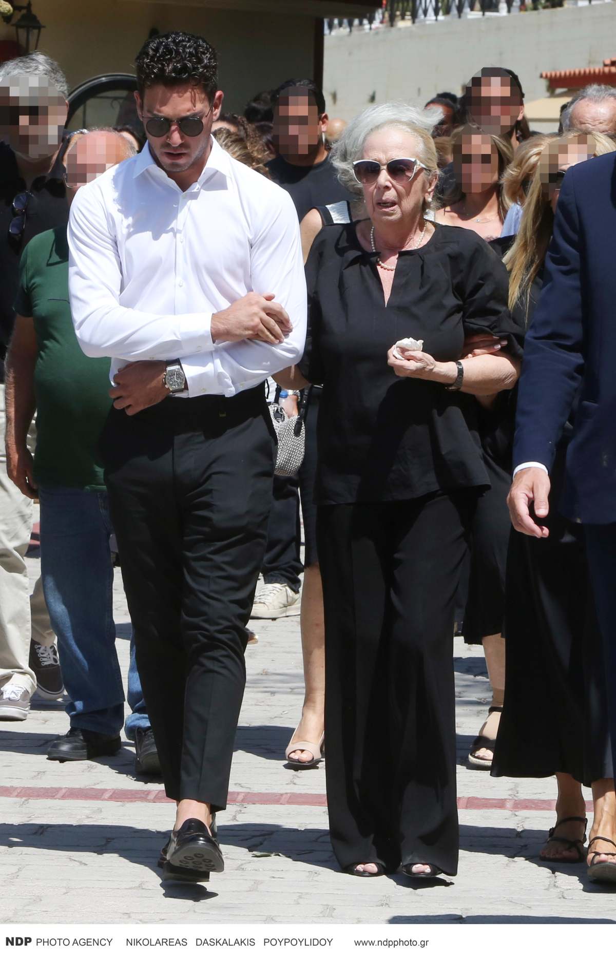 Η μητέρα της Αλεξάνδρας Νικολαΐδου και ο εγγονός της