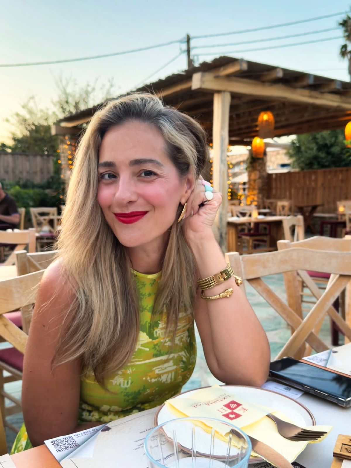 Η Νατάσα Μποφίλιου στην Φολέγανδρο