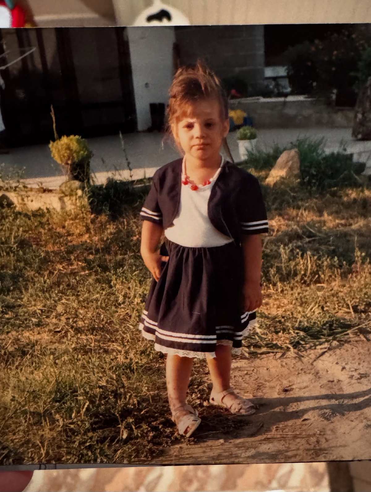 Η Λάουρα Νάργες σε παιδική ηλικία