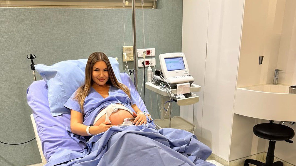 Η Νέλλυ Ράι