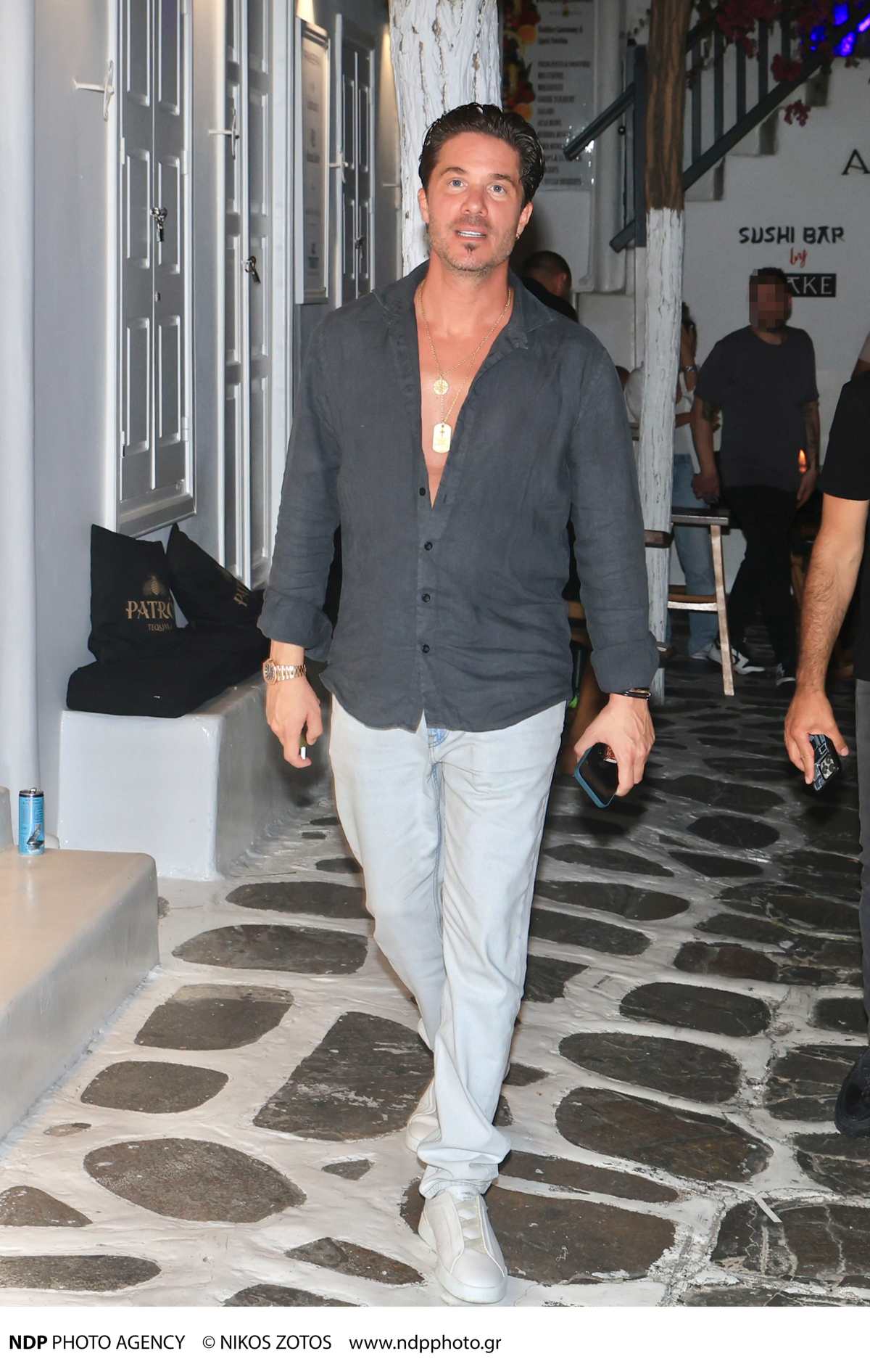 Νίκος Οικονομόπουλος