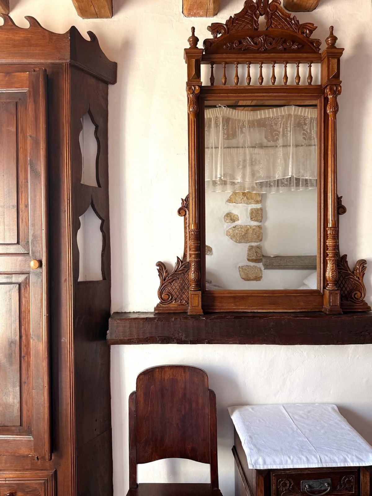 Το σαλόνι στο σπίτι που έκανε διακοπές η Ηλιάνα Παπαγεωργίου