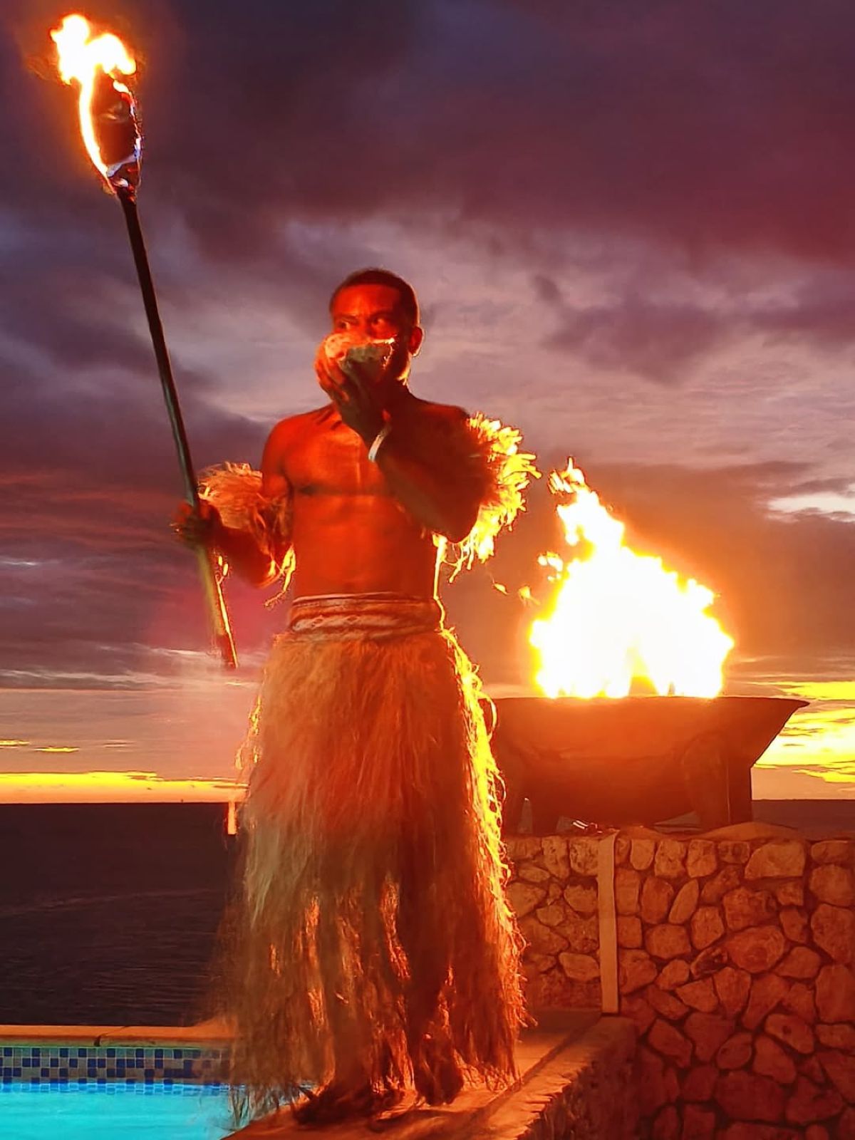 Άνδρας με φορεσιά στα νησιά Φίτζι