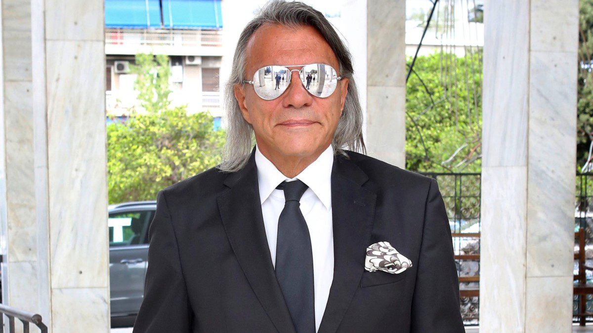 Ο Ηλίας Ψινάκης