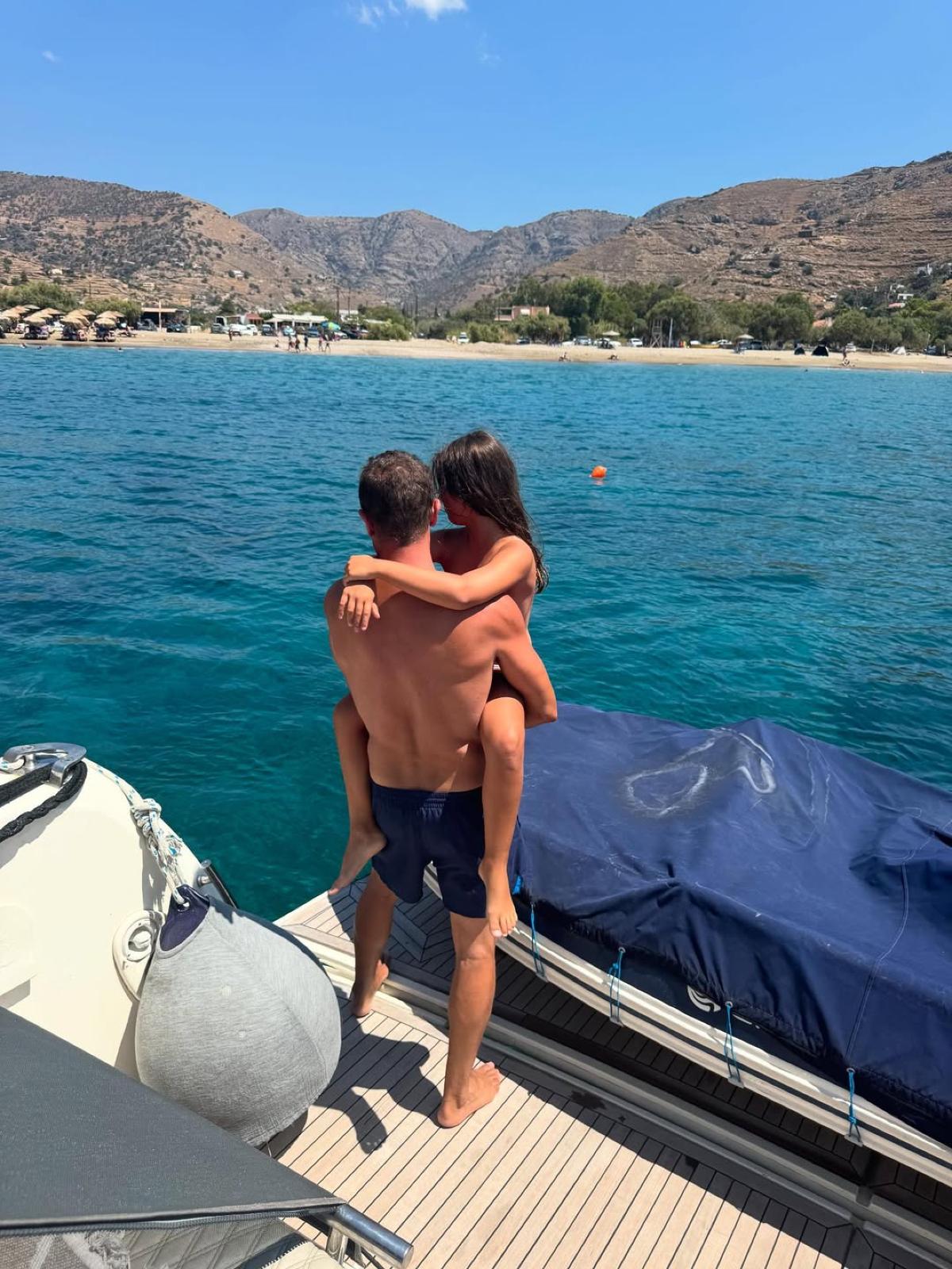 Ο Αντώνης Σρόιτερ με την μικρή του κόρη