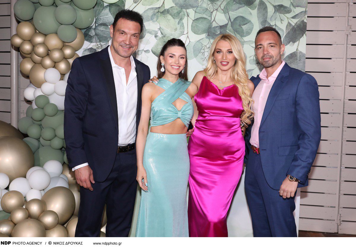 Ο Τζίμης Σταθοκωστόπουλος, η Ιωάννα Σιαμπάνη, η Κωνσταντίνα Σπυροπούλου και ο Βασίλης Σταθοκωστόπουλος