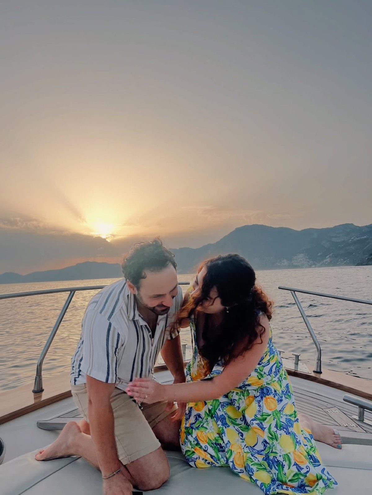 Η Στέφανη Χαραλάμπους και ο σύντροφός της σε σκάφος