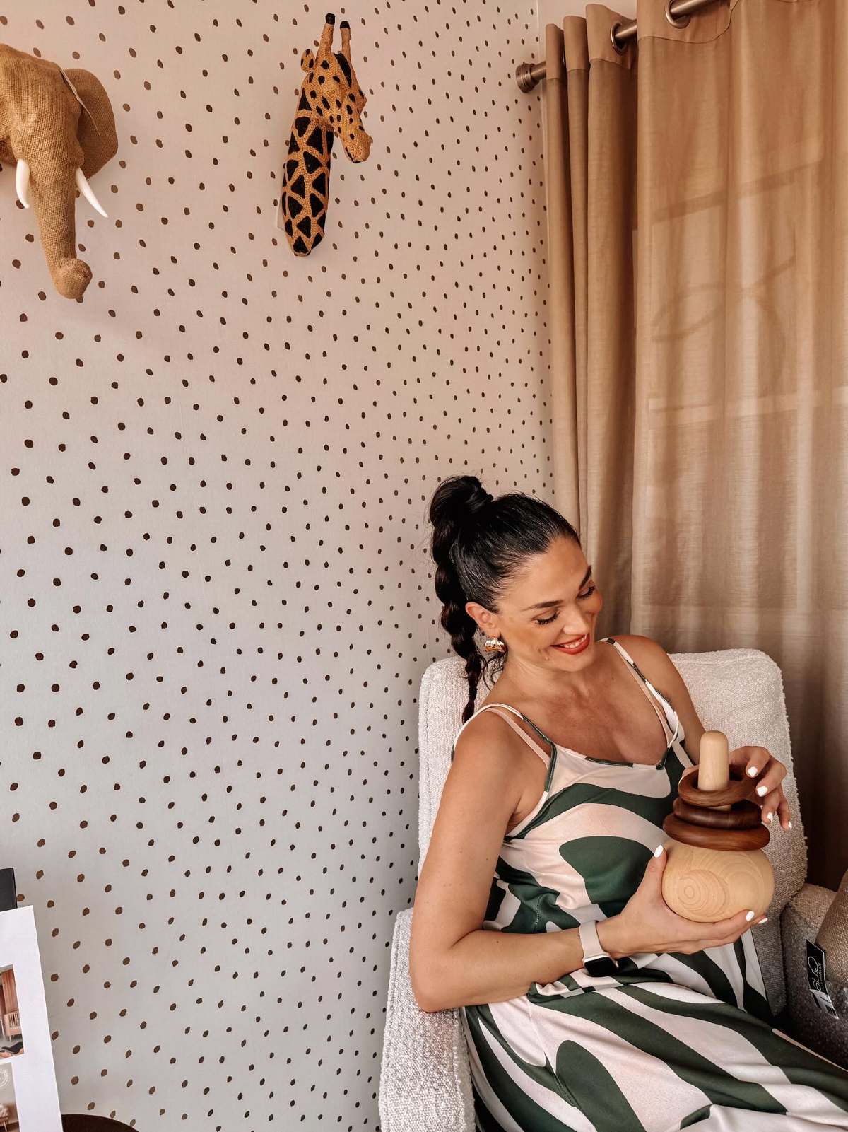 Η Ιωάννα Τριανταφυλλίδου στο δωμάτιο του μωρού της