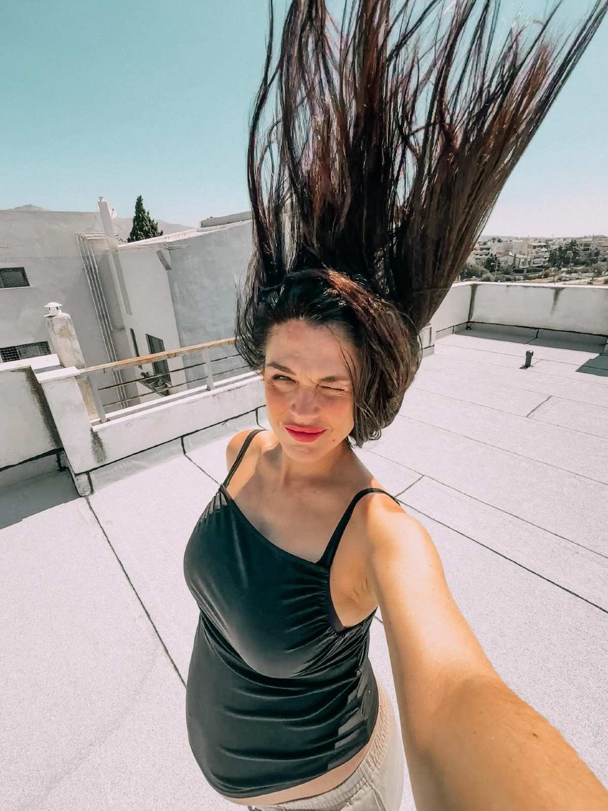 Η Ιωάννα Τριανταφυλλίδου ποζάρει με φουσκωμένη κοιλιά