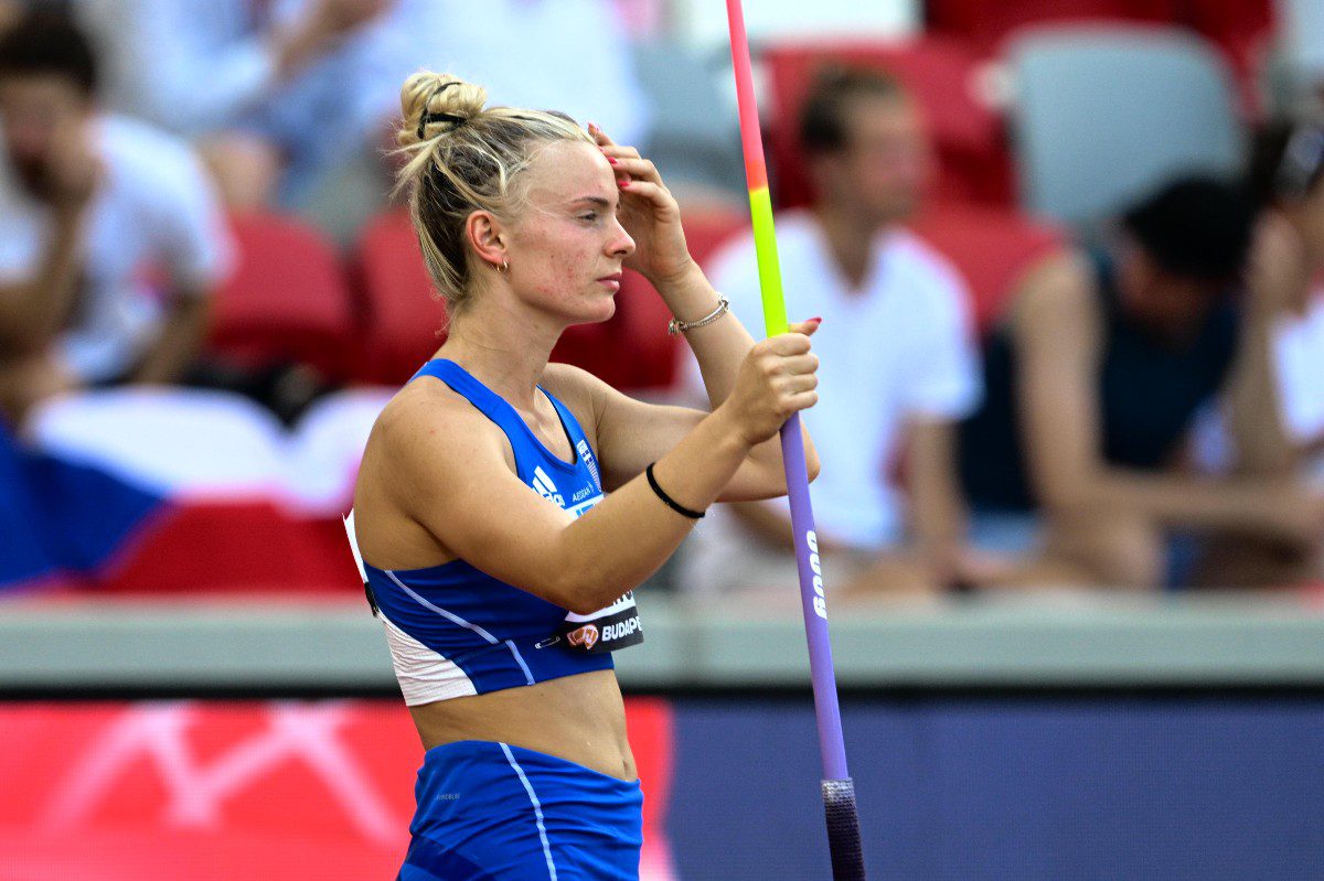 Η Ελίνα Τζένγκο