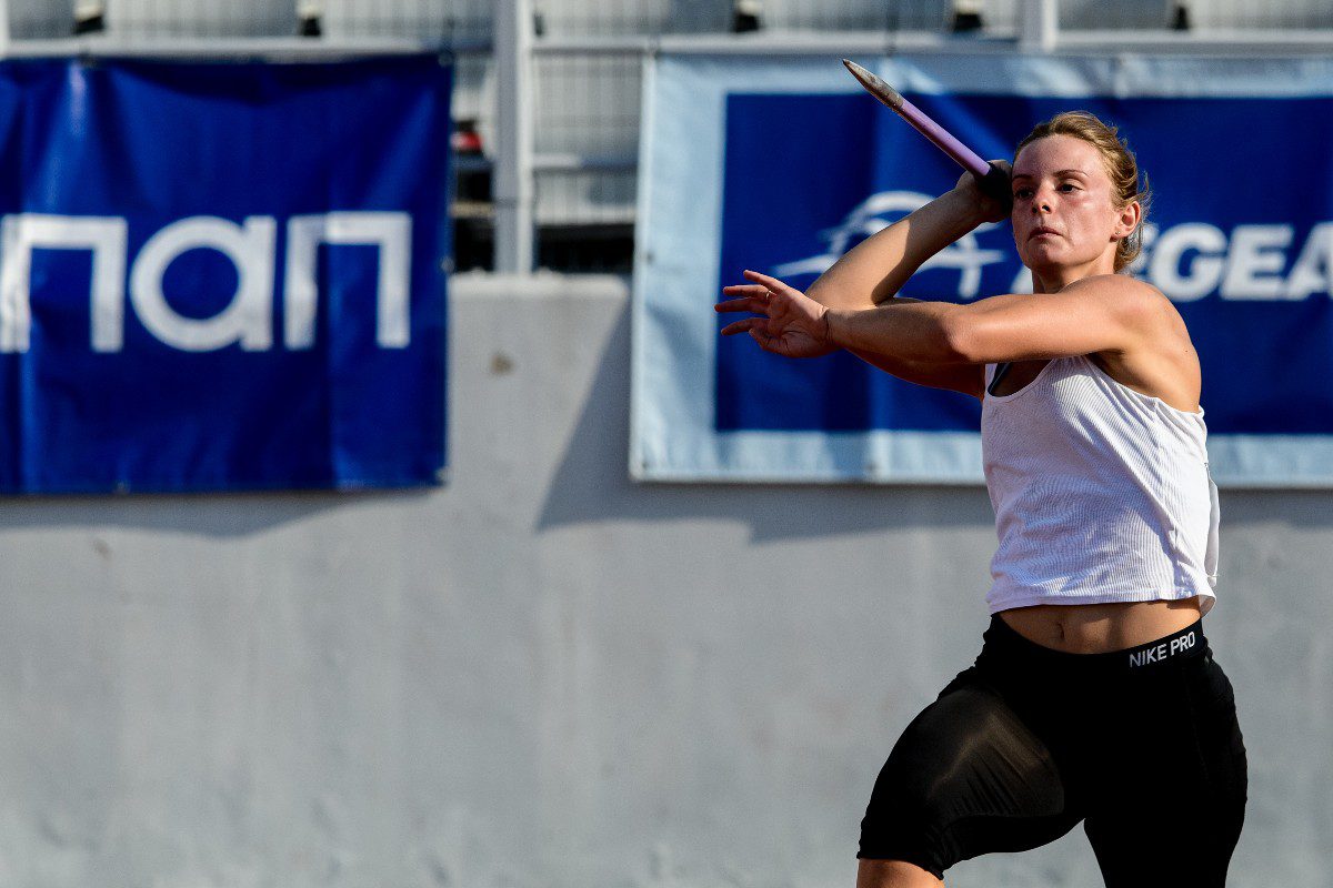 Η Ελίνα Τζένγκο