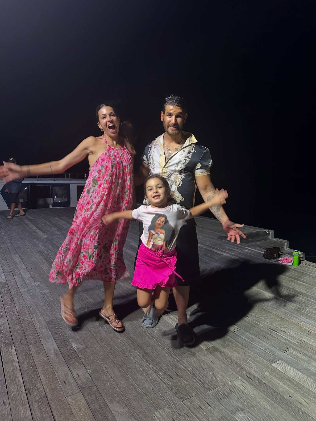 Η Ελένη Χατζίδου με τον Ετεοκλή Παύλου και την κόρη της