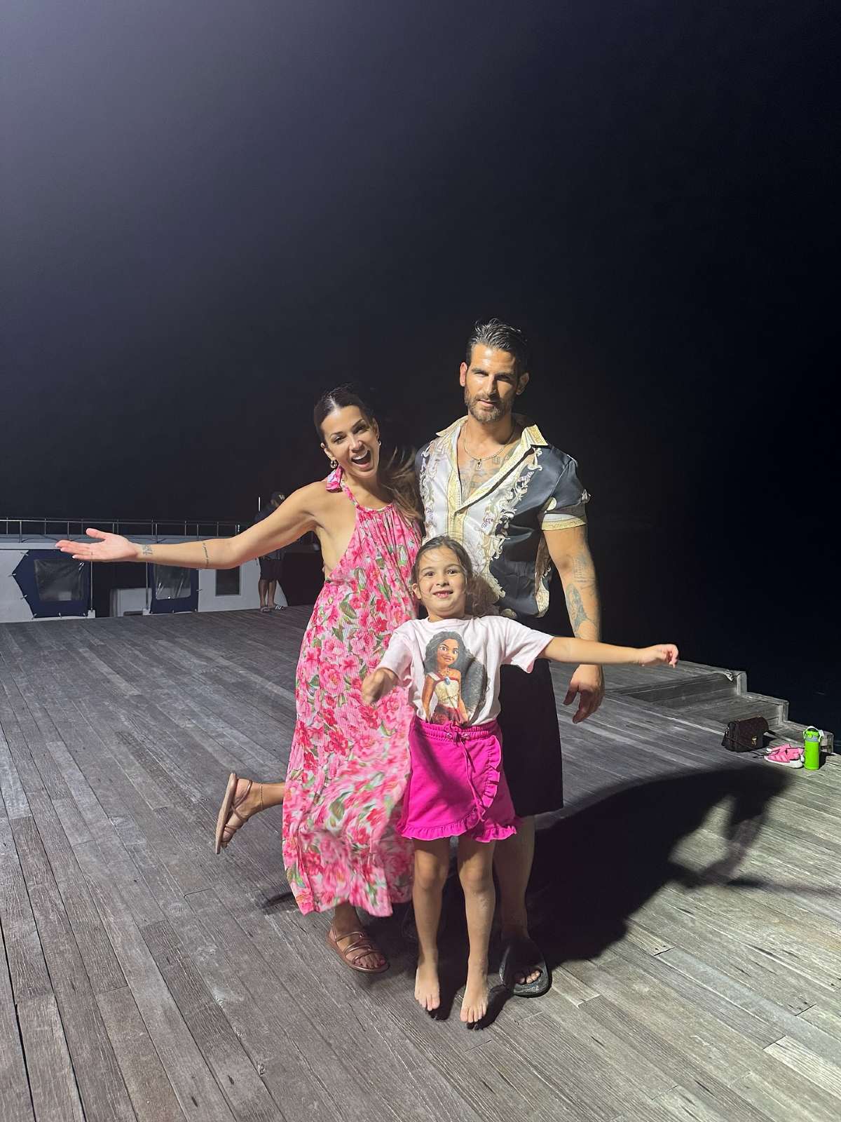 Η Ελένη Χατζίδου με τον Ετεοκλή Παύλου και την κόρη τους