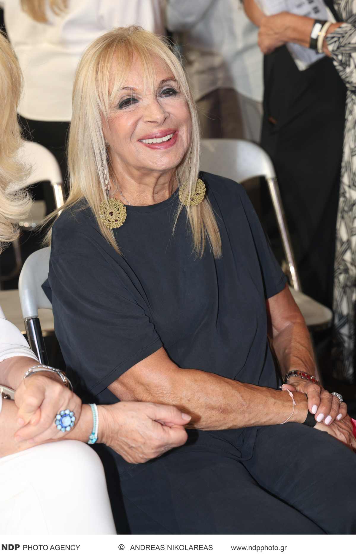 Λαμπερή βραδιά με επώνυμους στη συναυλία για τον Γρηγόρη Μπιθικώτση στο Καλλιμάρμαρο