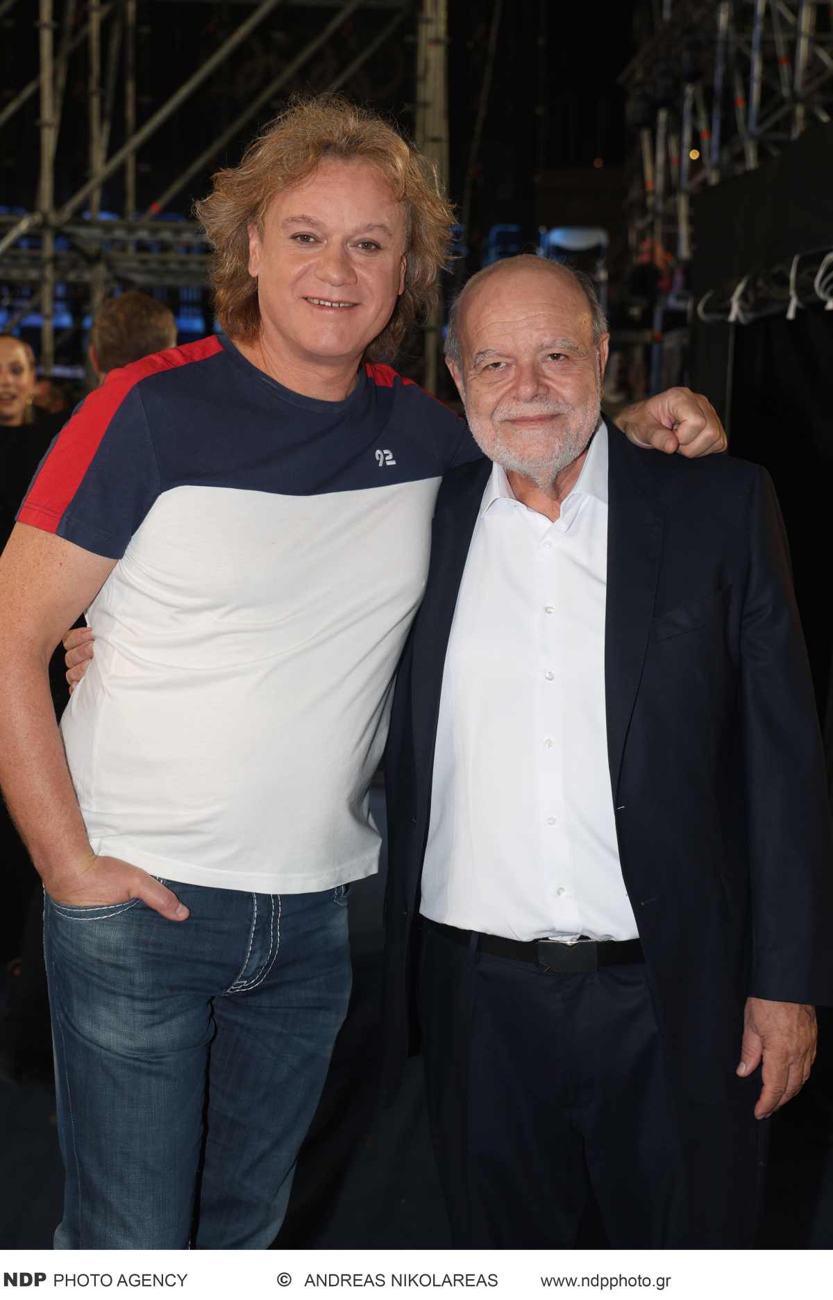 Λαμπερή βραδιά με επώνυμους στη συναυλία για τον Γρηγόρη Μπιθικώτση στο Καλλιμάρμαρο