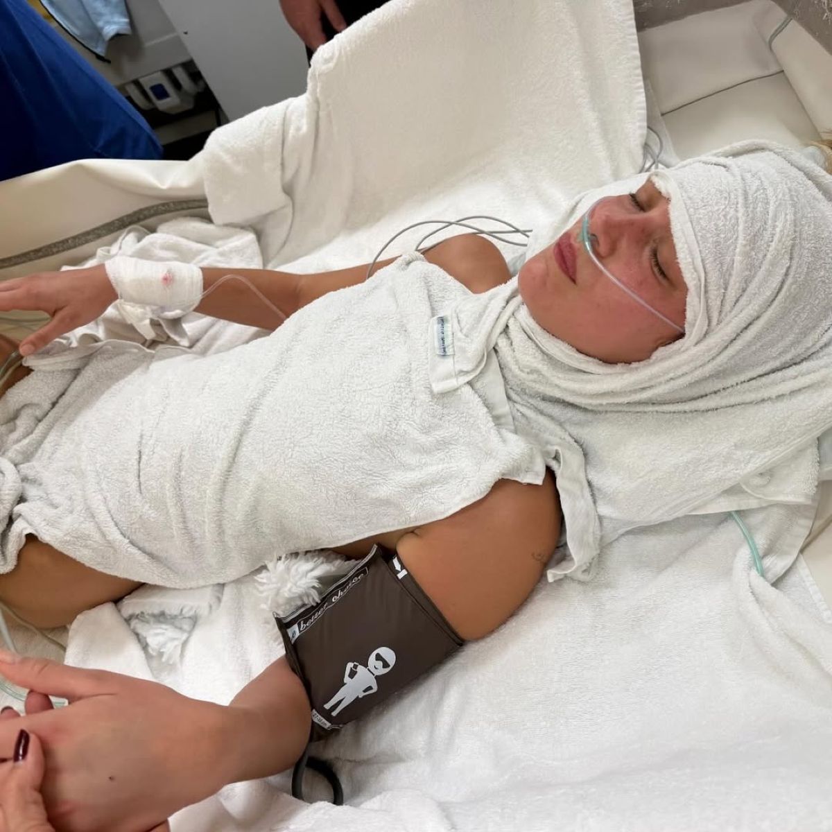 Η Μπέλα Χαντίντ στο νοσοκομείο