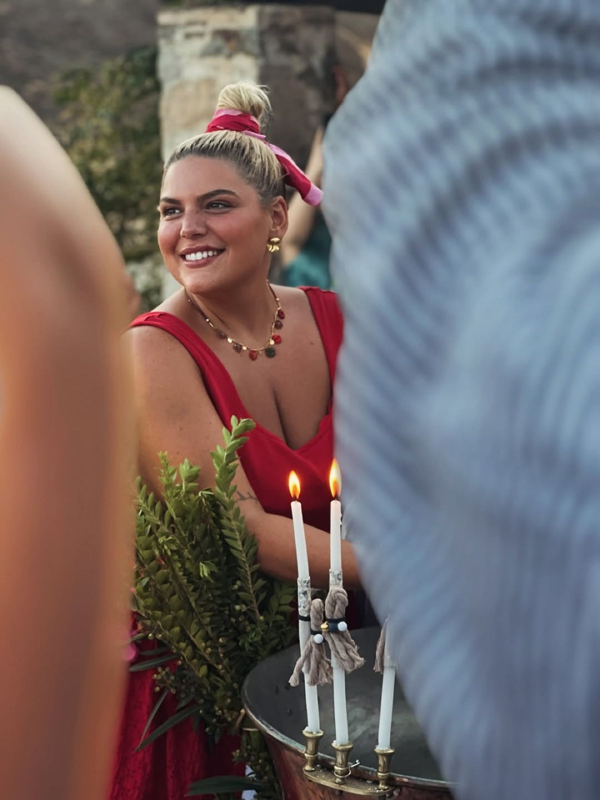 Νονά η Δανάη Μπάρκα