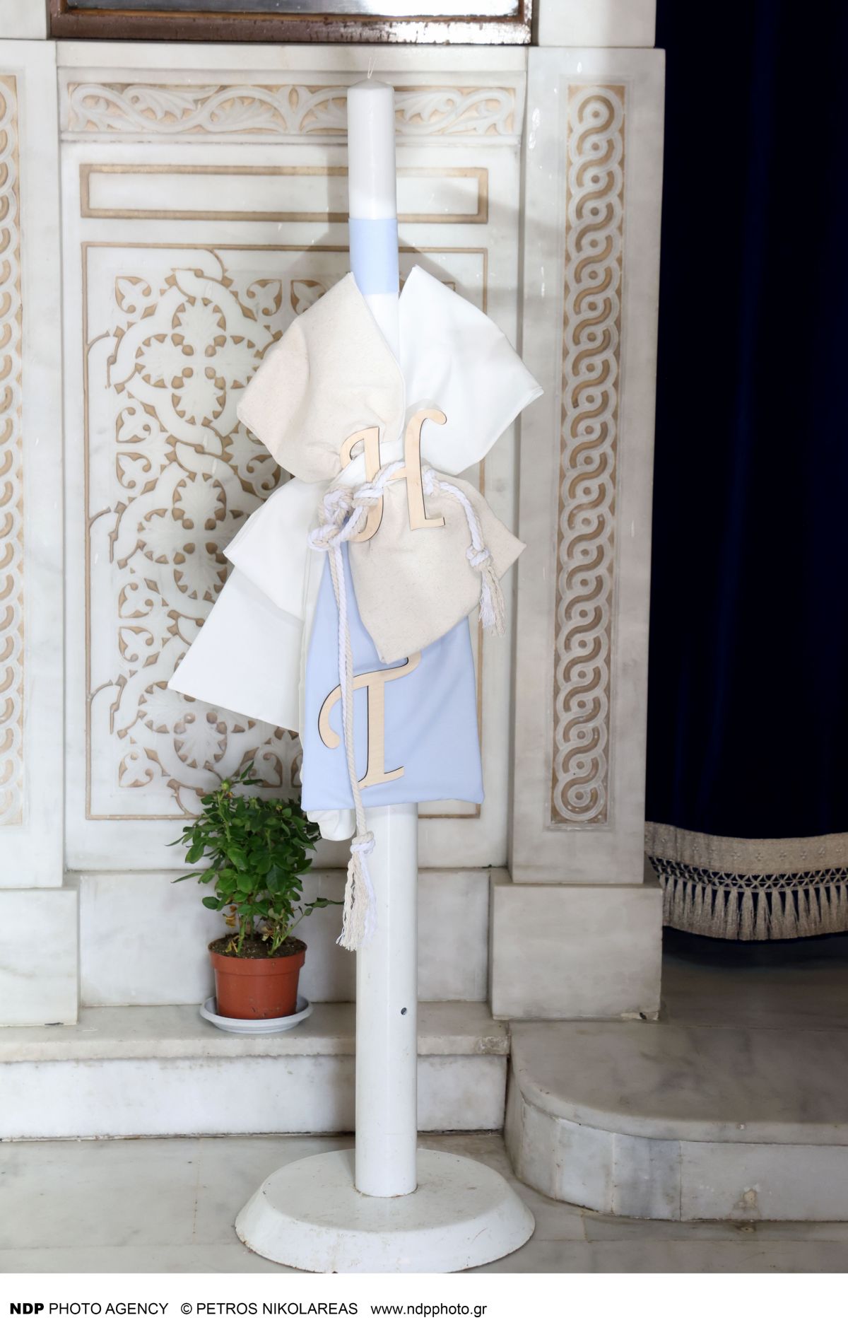 Η Έλενα Τσαγκρινού και ο DJ Stephan βάφτισαν το γιο τους