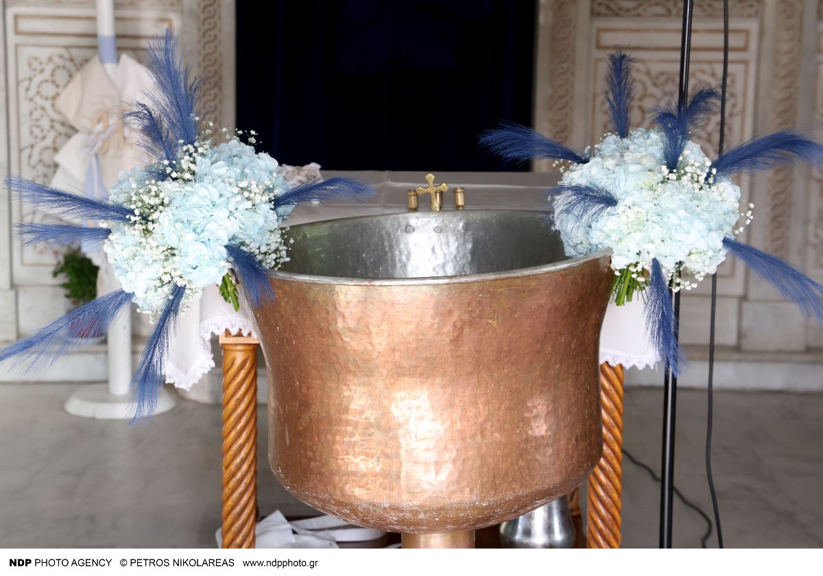 Η Έλενα Τσαγκρινού και ο DJ Stephan βάφτισαν το γιο τους