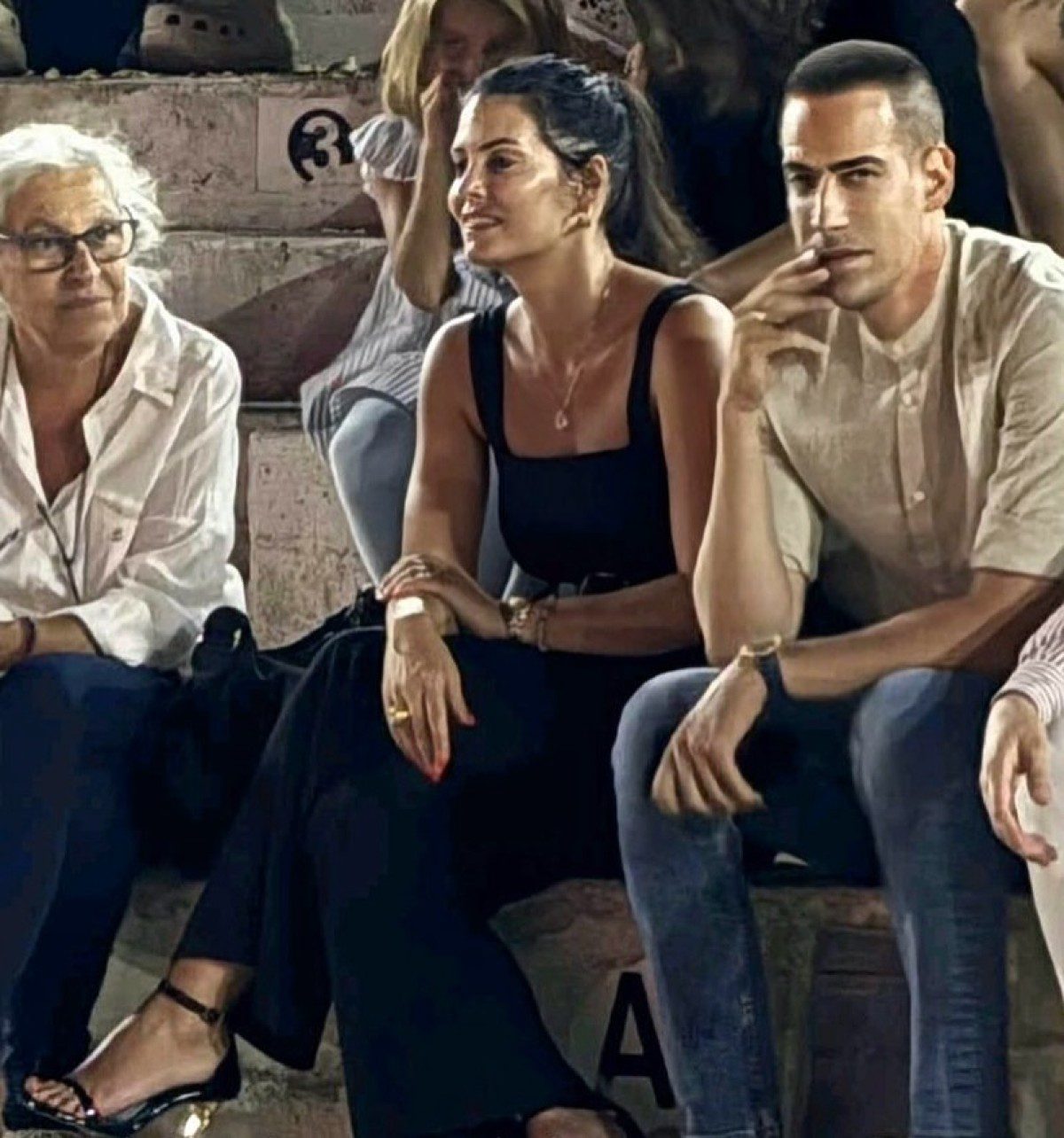 Μαρία Κορινθίου, Γιώργος Καραθανάσης