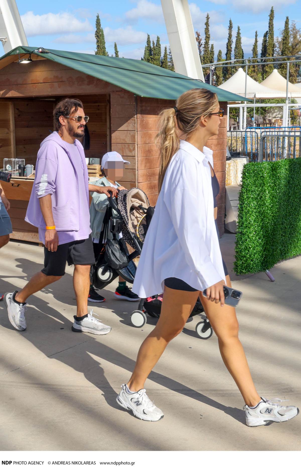 Ο Σταύρος Σβήγκος και η Γιολάντα Καλογεροπούλου με τα παιδιά τους