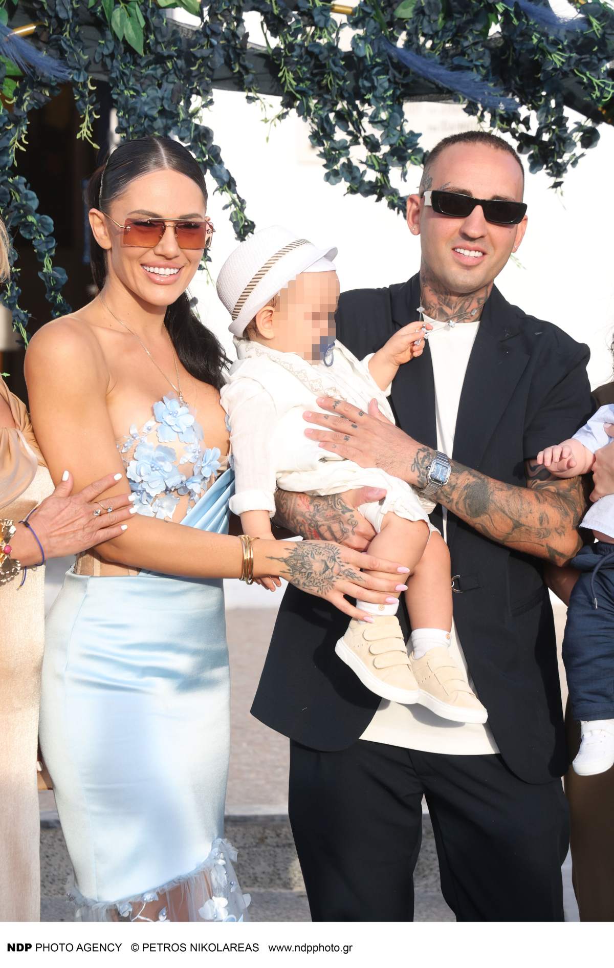 Η Έλενα Τσαγκρινού και ο DJ Stephan βάφτισαν το γιο τους