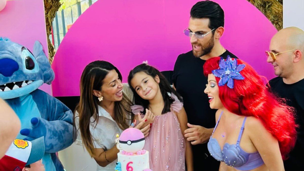 Γενέθλια για την κόρη της Ελένης Χατζίδου, Μελίτα