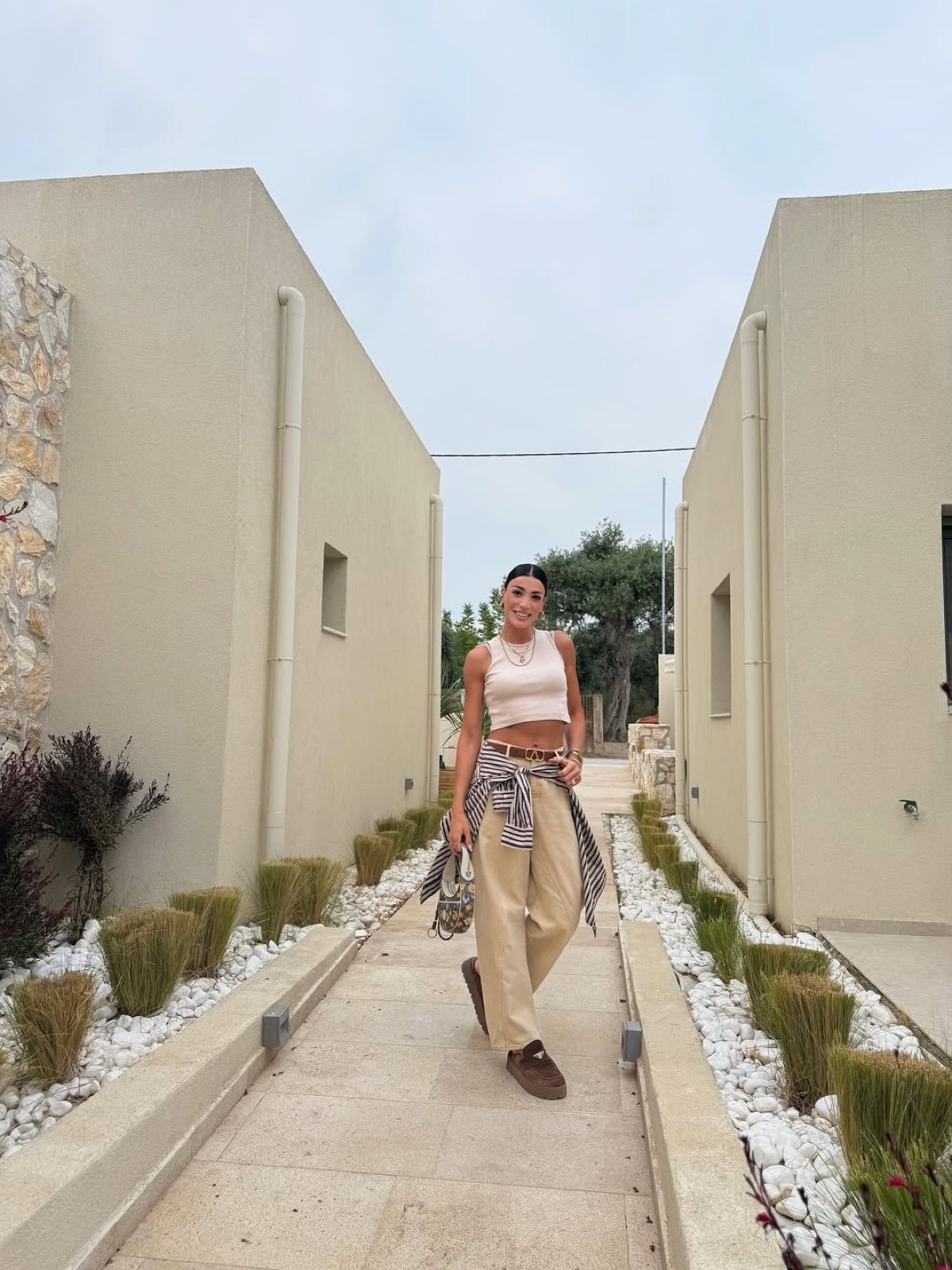 Η Η Ήβη Αδάμου