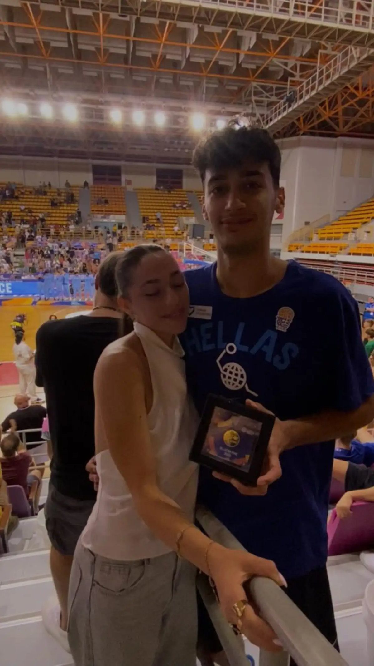 Ο Αλέξανδρος Σαμοντούροβ και η σύντροφός του