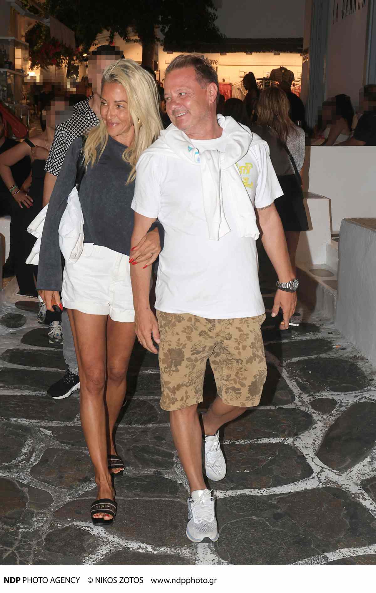 Ο Απόστολος Λύτρας και η Θεοδώρα Παπαδοπούλου στη Μύκονο