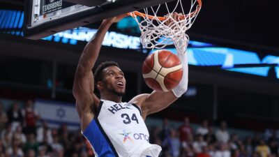 Ο Γιάννης Αντετοκούνμπο