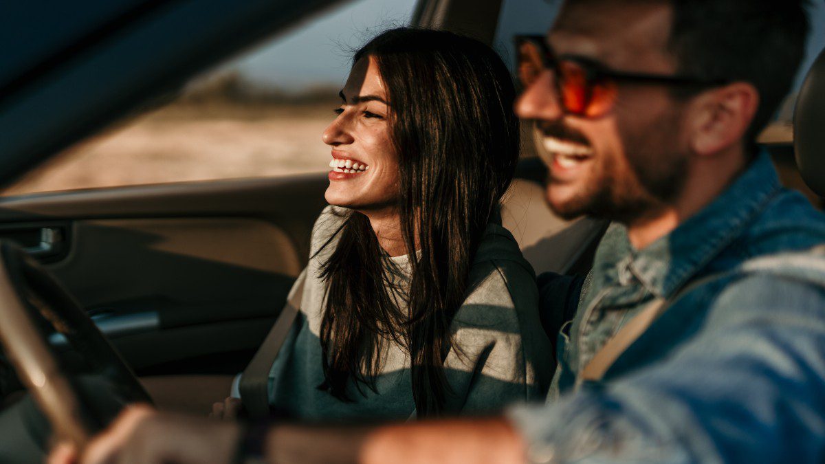 Volta4U ενοικίαση αυτοκινήτου από ζευγάρι