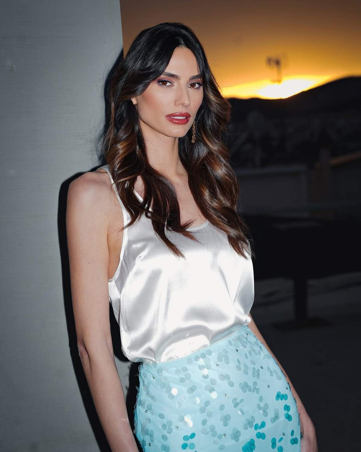 Η Ηλιάνα Παπαγεωργίου έξω από το στούντιο