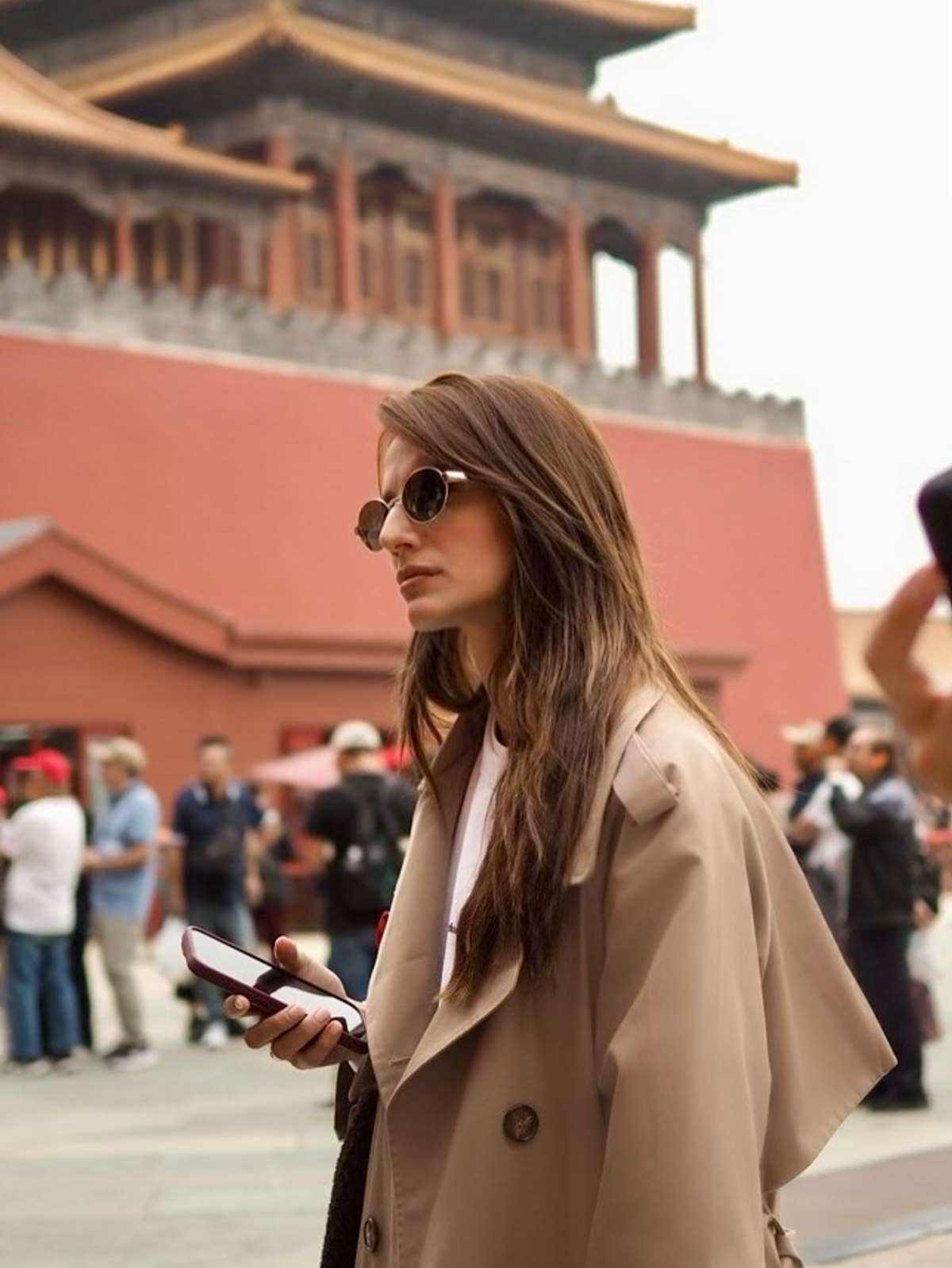 To πανωφόρι της Ηλιάνας Παπαγεωργίου είναι must