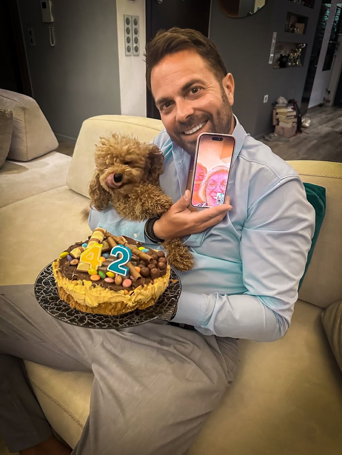 Ο Ηλίας Βρεττός έχει γενέθλια