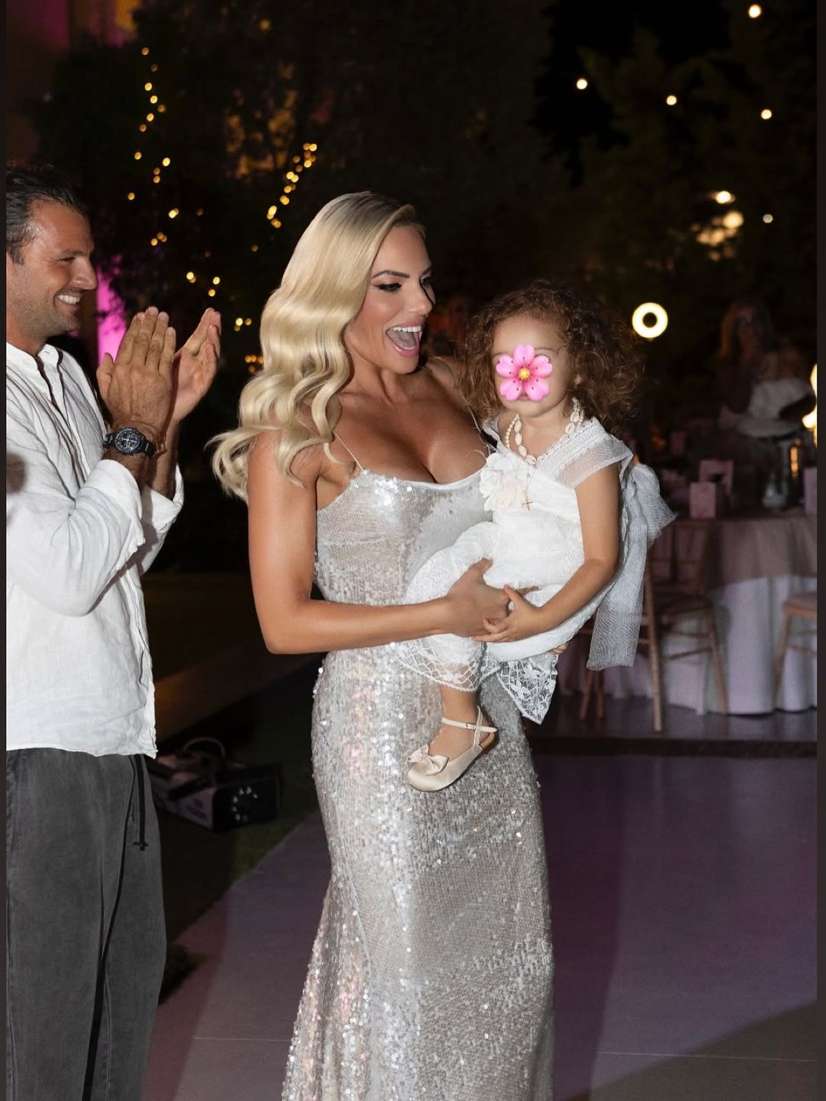 Η ανάρτηση της Ιωάννας Μαλέσκου από την βάπτιση της κόρης της