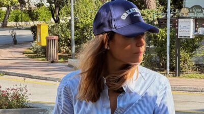 To top της Βίκυς Καγιά σε έξοδό της