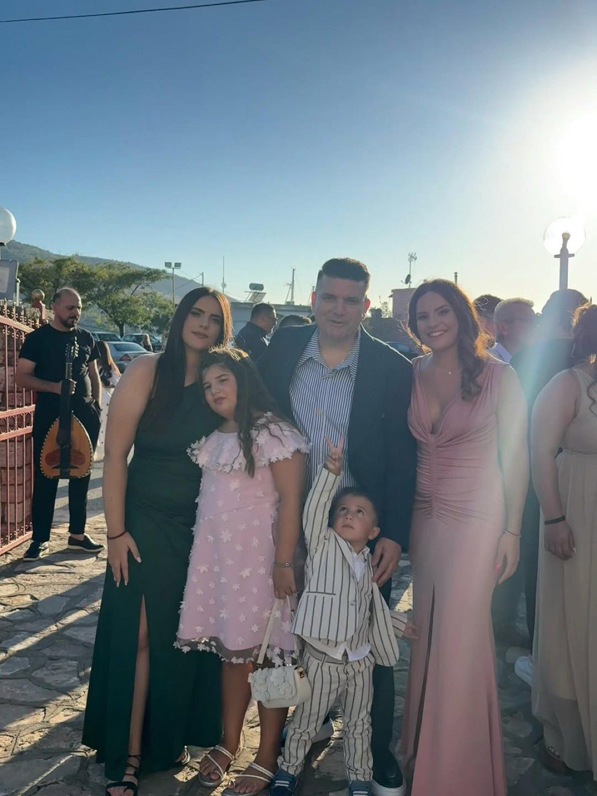 Ο Γιάννης Καψάλης και η οικογένειά του