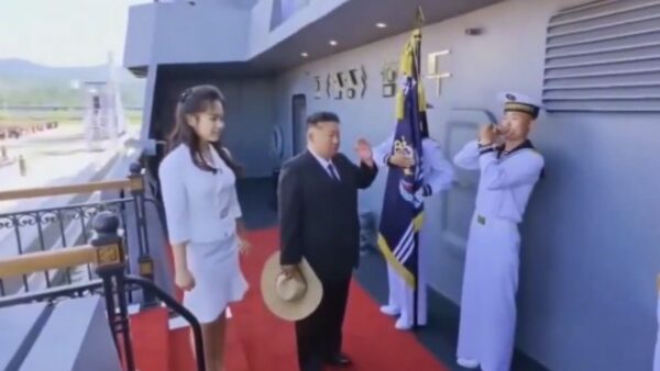 O Κιμ Γιονγκ Ουν με την κόρη του