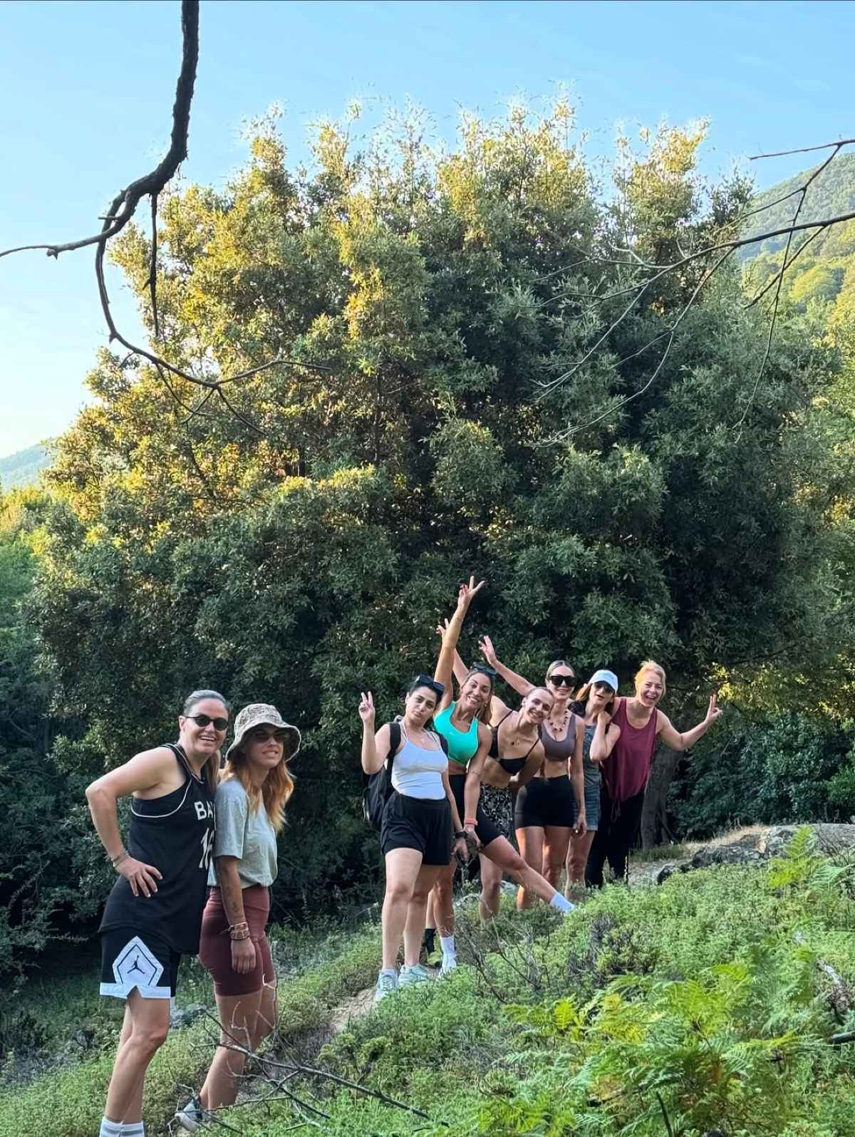 Η Μαρία Κωνσταντάκη στη Σαμοθράκη με τους φίλους της για πεζοπορία