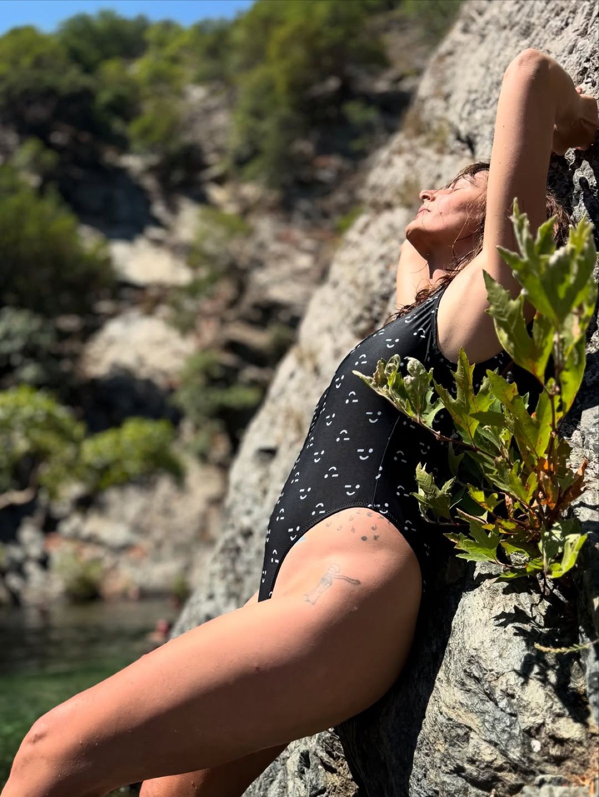 Η Μαρία Κωνσταντάκη με ολόσωμο μαγιό