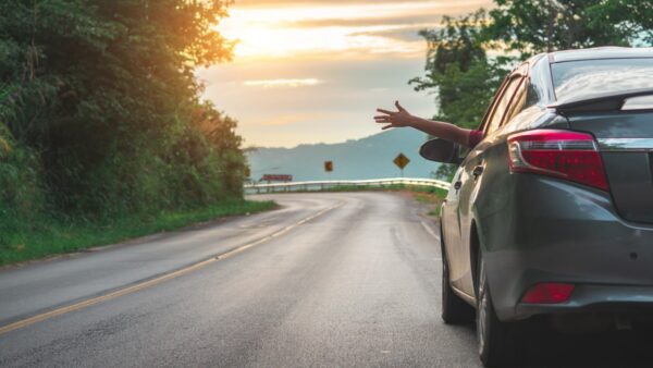 ταξίδι στην Ελλάδα με let's drive