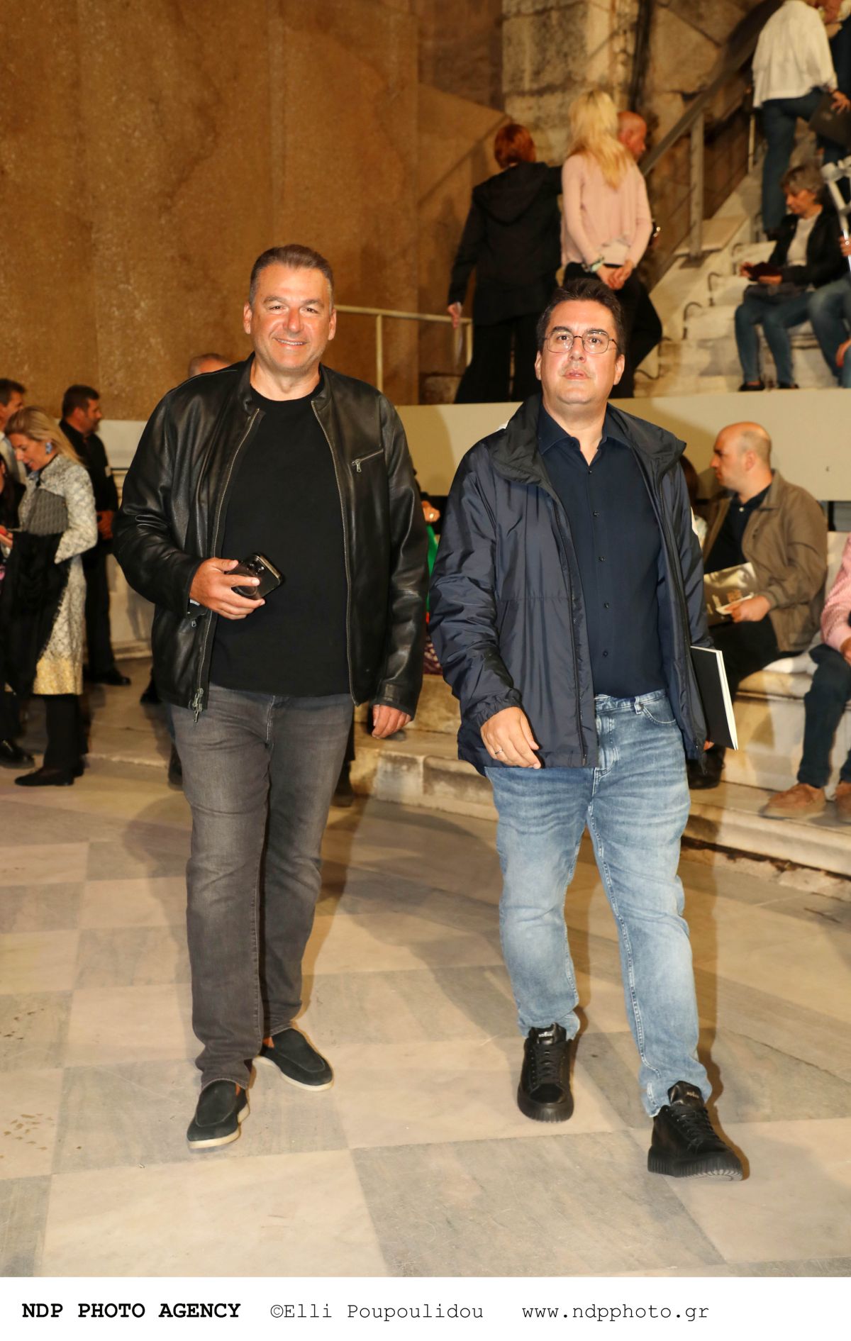 Ο Γιώργος Λιάγκας και ο Πάνος Κατσαρίδης στο Ηρώδειο