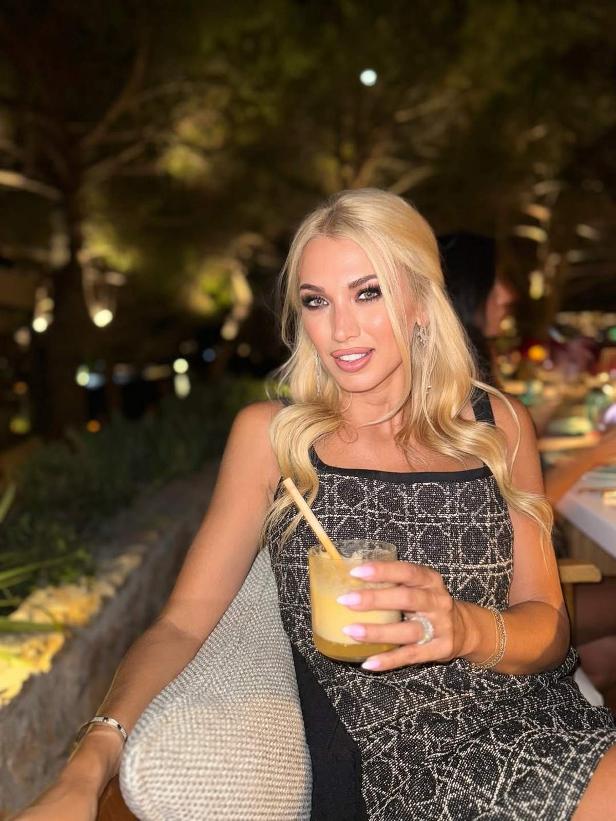 Η Κωνσταντίνα Σπυροπούλου σε έξοδό της