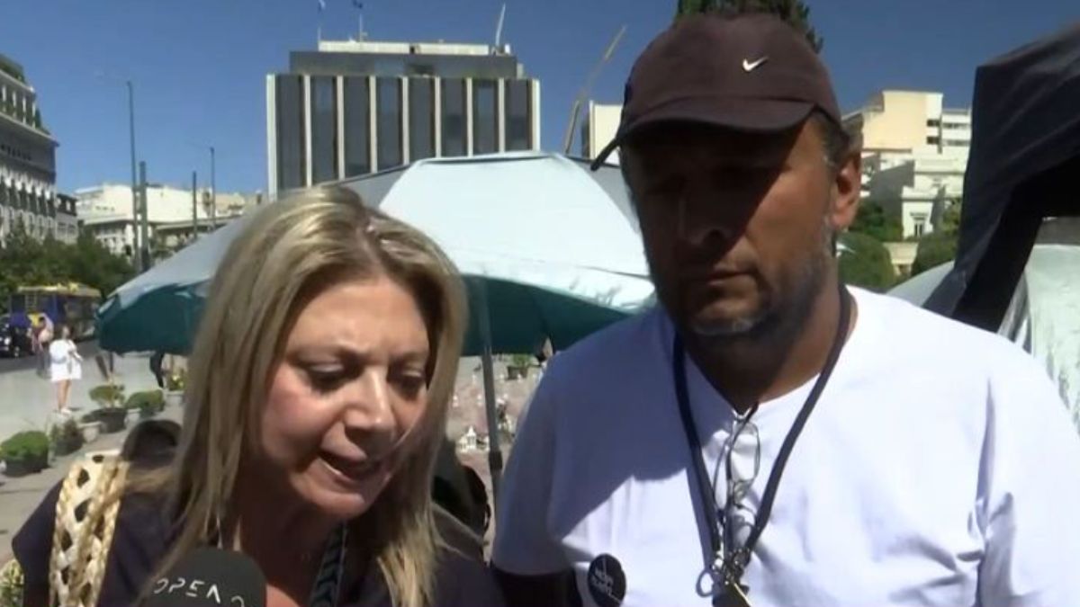 Η Μαρία Καρυστιανού στο Σύνταγμα